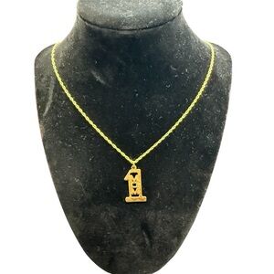 Avon #1 Mom Goldtone Necklace with Delicate Charm NIB vintage 1987